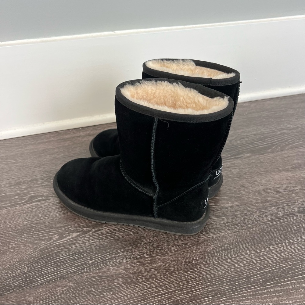 UGG Classic Short II Women’s Boots in Black Suede